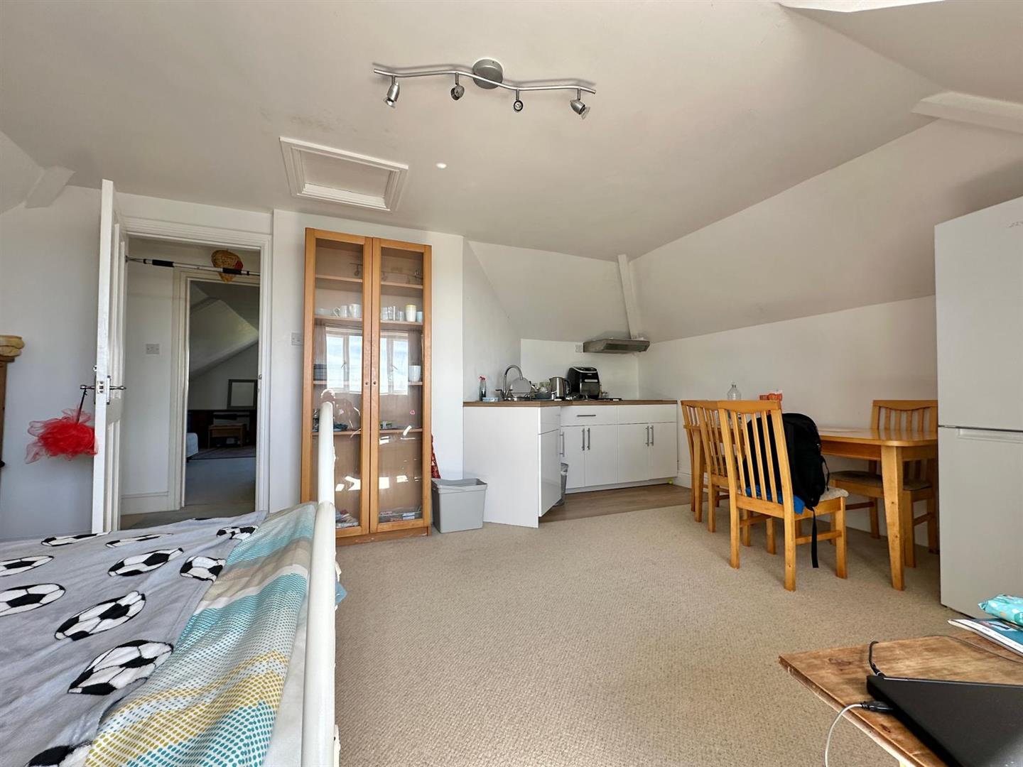 Upland Crescent, Truro